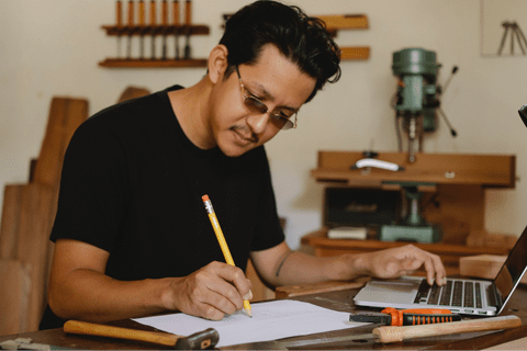 7 Cara Mencukur Kumis yang Benar agar Tampilanmu Lebih Stylish 1 7 Cara Mencukur Kumis yang Benar agar Tampilanmu Lebih Stylish - -