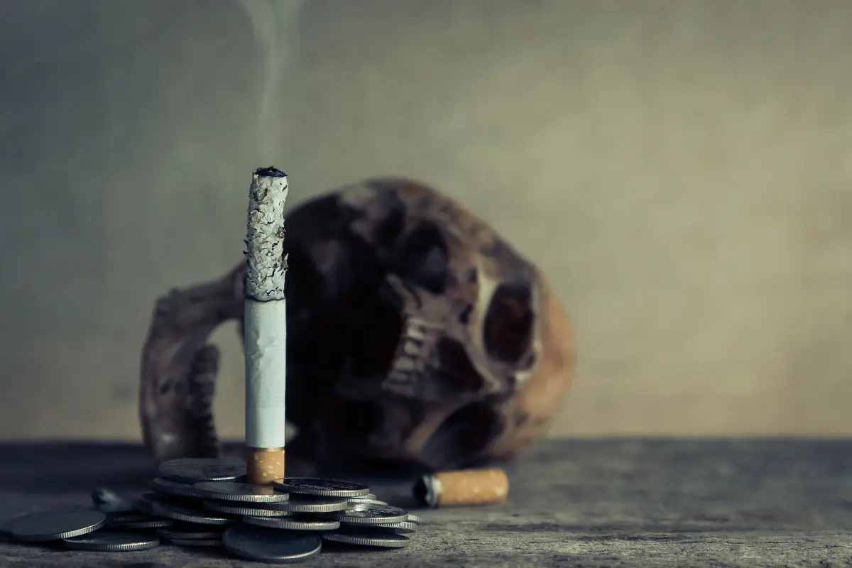 Hentikan Kebiasaan Merokok Untuk Mencegah Uban Tumbuh Di Jenggot