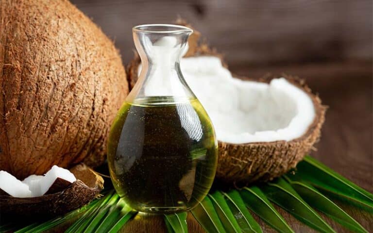 manfaat minyak kelapa untuk rambut yang menakjubkan