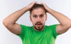 cara mengatasi rambut lepek dan berminyak pada pria